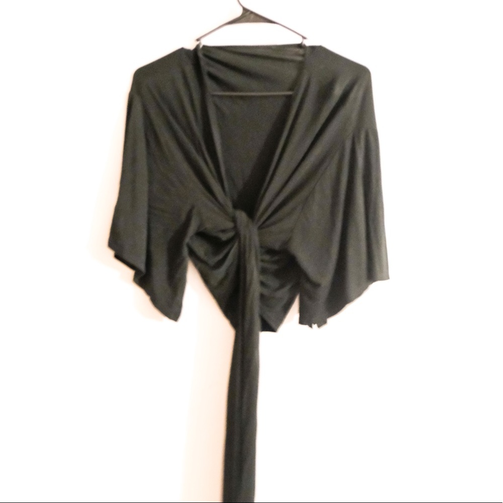 Black tie crop top shirt